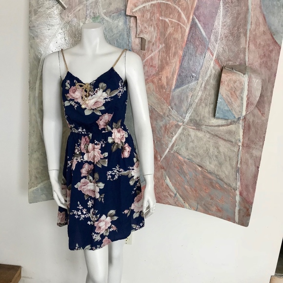 Floral Short Romantic Dress SZ Small - Picture 1 of 8